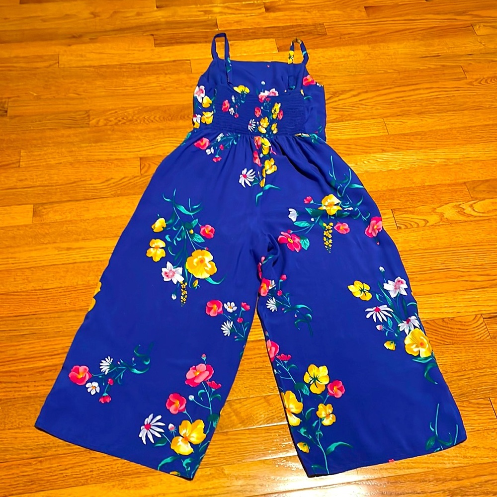 Floral Rompers. Small - Picture 2 of 3